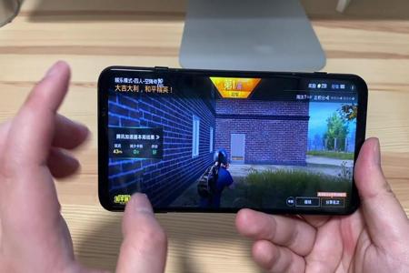 手机和平精英用什么辅助好(手机玩和平精英用什么操作面板) 手机和平精英用什么辅助好(手机玩和平精英用什么操作面板)